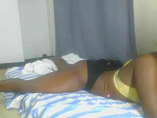 Smilingbeibylove webcam