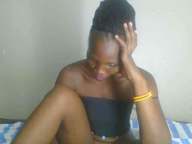 Smilingbeibylove webcam