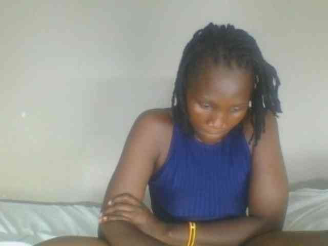 Smilingbeibylove webcam