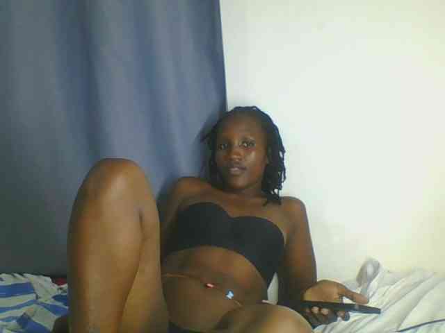 Smilingbeibylove webcam
