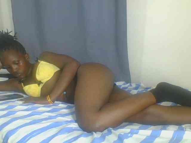 Smilingbeibylove webcam