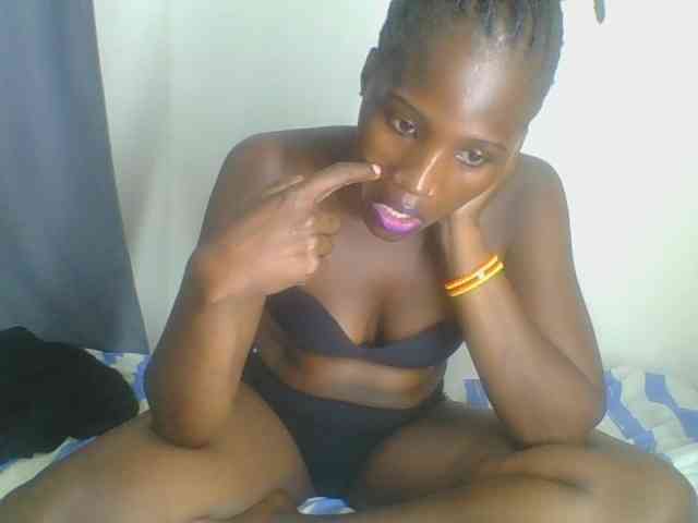 Smilingbeibylove webcam