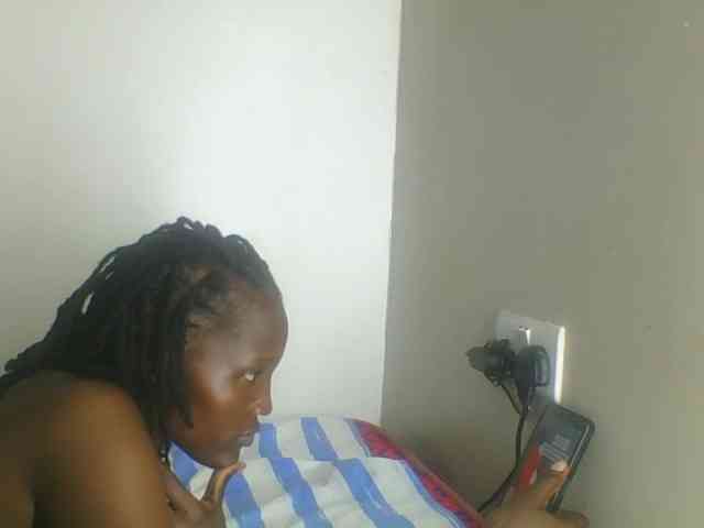 Smilingbeibylove webcam