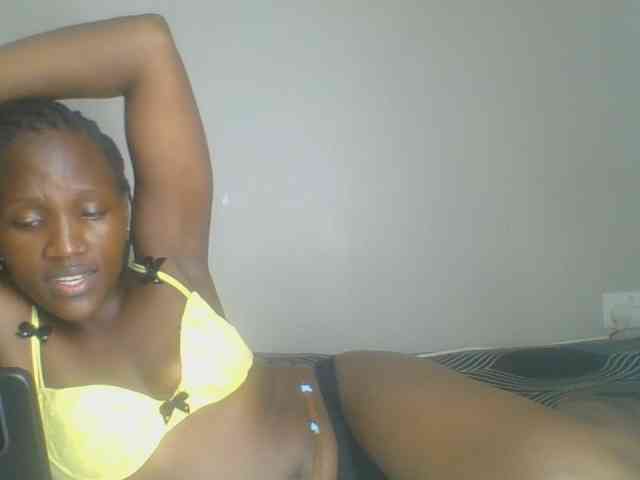 Smilingbeibylove webcam