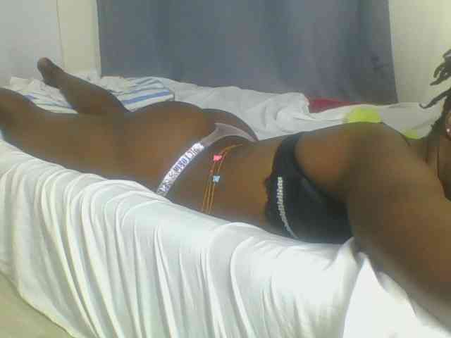 Smilingbeibylove webcam