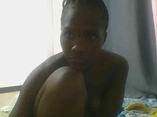Smilingbeibylove webcam