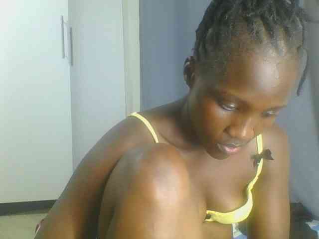 Smilingbeibylove webcam