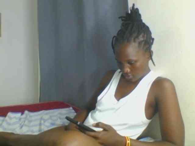 Smilingbeibylove webcam