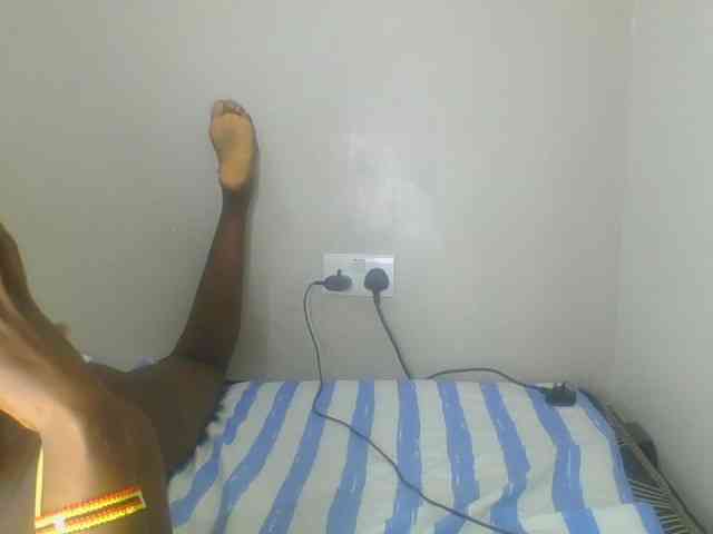 Smilingbeibylove webcam