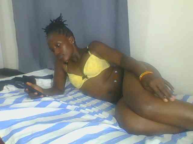 Smilingbeibylove webcam