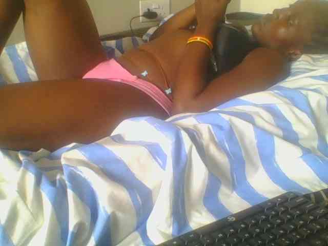 Smilingbeibylove webcam