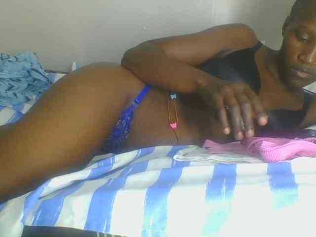 Smilingbeibylove webcam