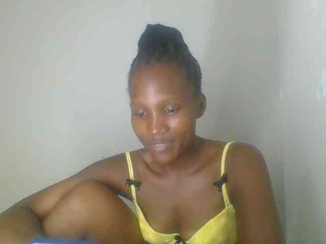 Smilingbeibylove webcam