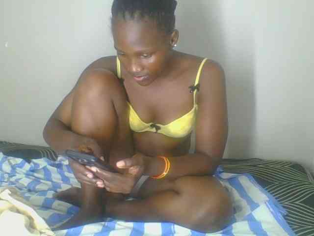 Smilingbeibylove webcam