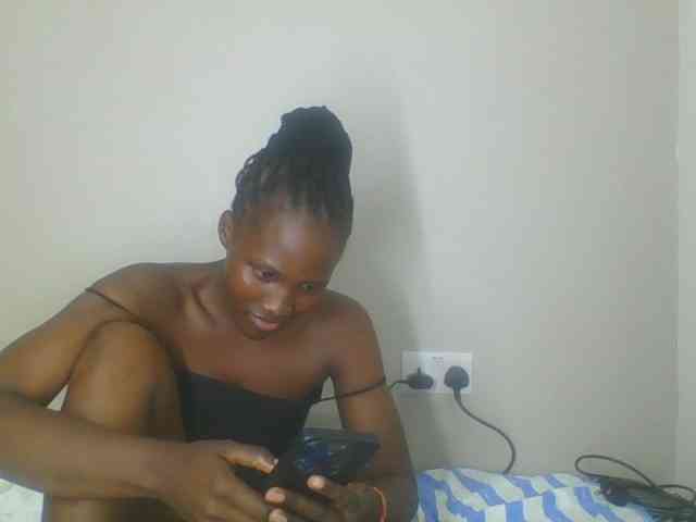 Smilingbeibylove webcam