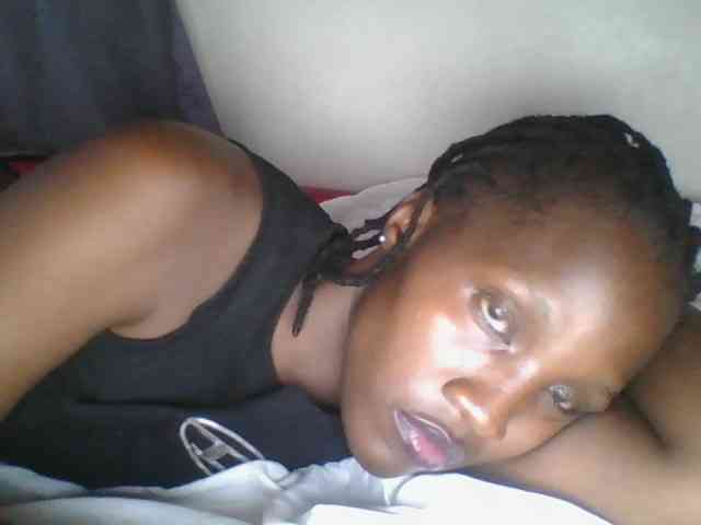 Smilingbeibylove webcam