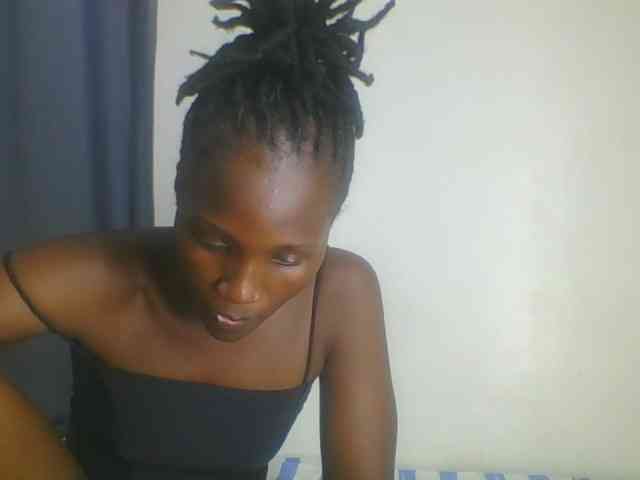 Smilingbeibylove webcam