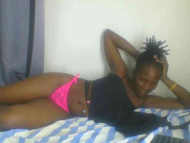 Smilingbeibylove webcam