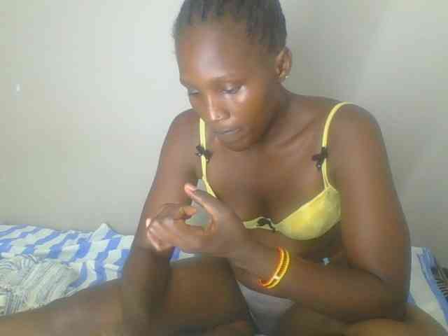 Smilingbeibylove webcam