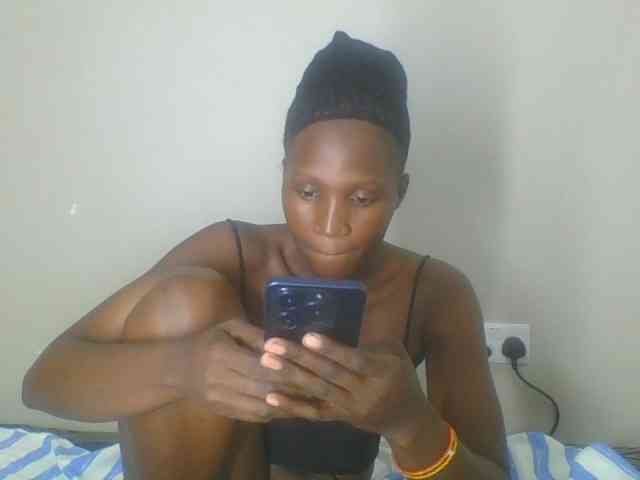 Smilingbeibylove webcam