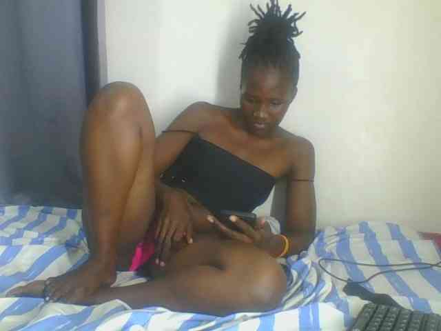 Smilingbeibylove webcam