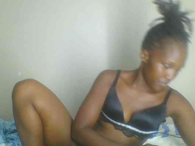 Smilingbeibylove webcam