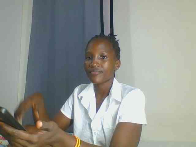 Smilingbeibylove webcam