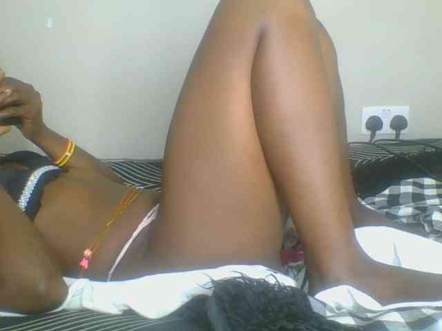 Smilingbeibylove webcam