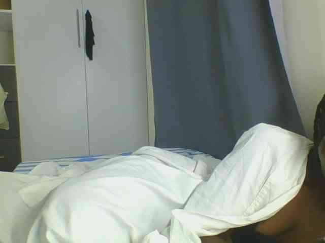 Smilingbeibylove webcam