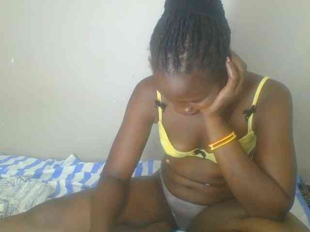 Smilingbeibylove webcam