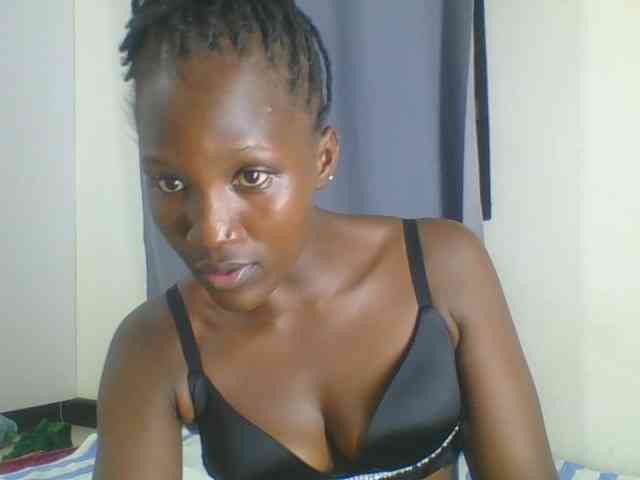 Smilingbeibylove webcam