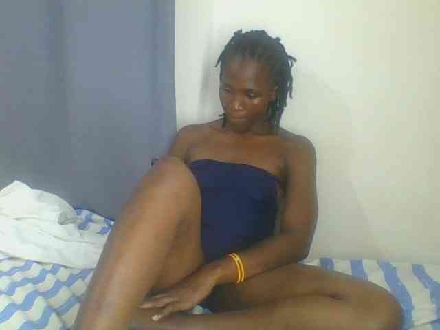 Smilingbeibylove webcam
