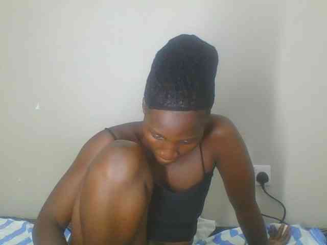 Smilingbeibylove webcam