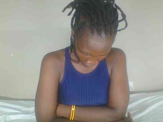 Smilingbeibylove webcam