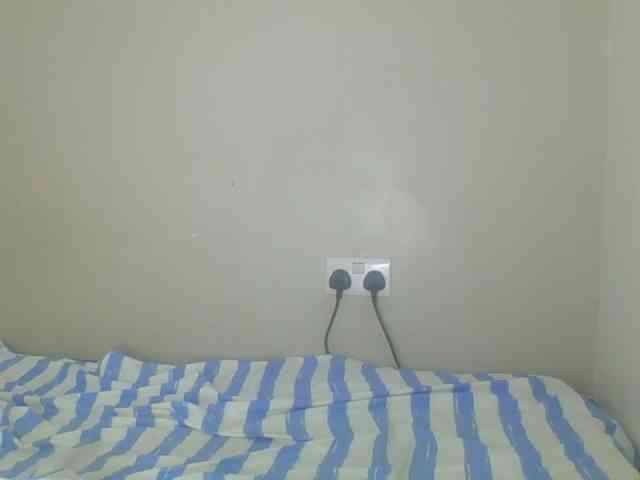 Smilingbeibylove webcam