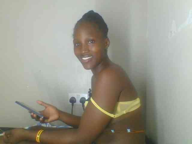 Smilingbeibylove webcam