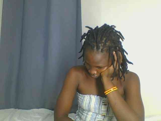 Smilingbeibylove webcam