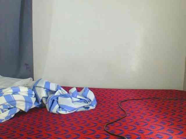 Smilingbeibylove webcam
