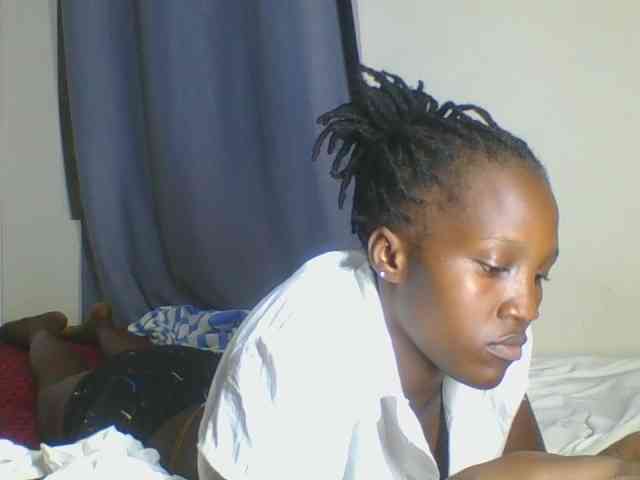 Smilingbeibylove webcam