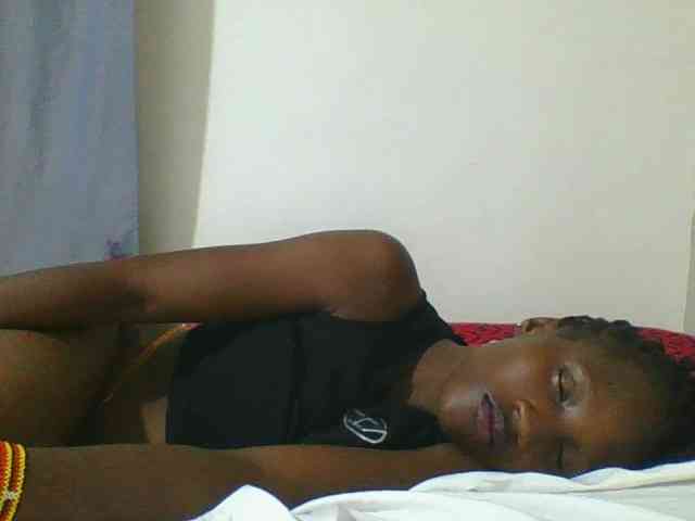 Smilingbeibylove webcam