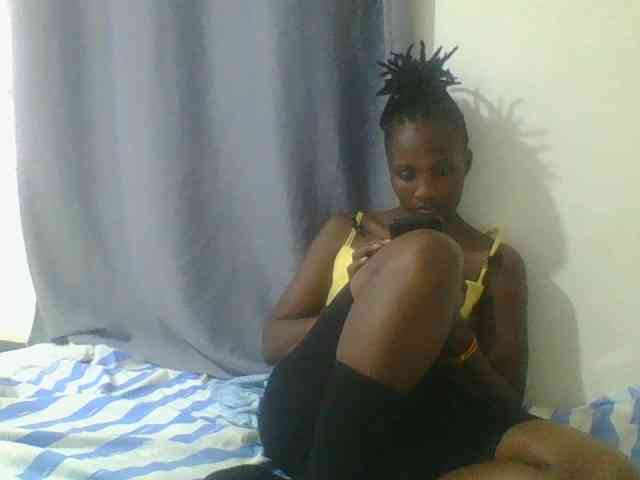 Smilingbeibylove webcam