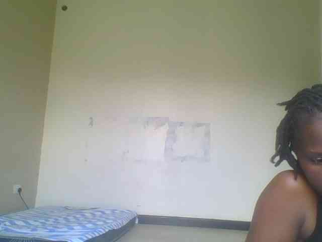 Smilingbeibylove webcam