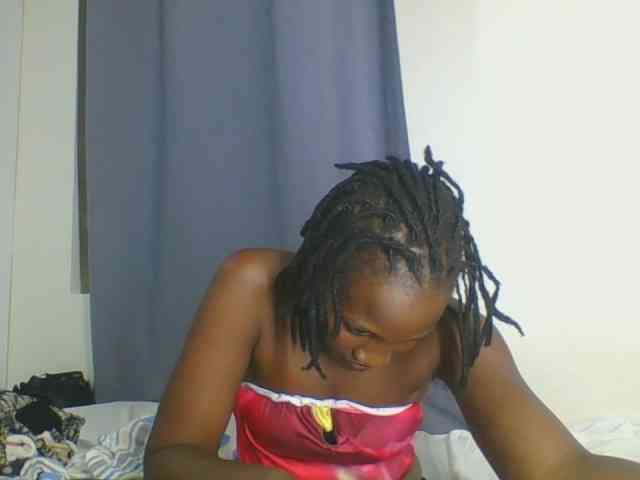 Smilingbeibylove webcam