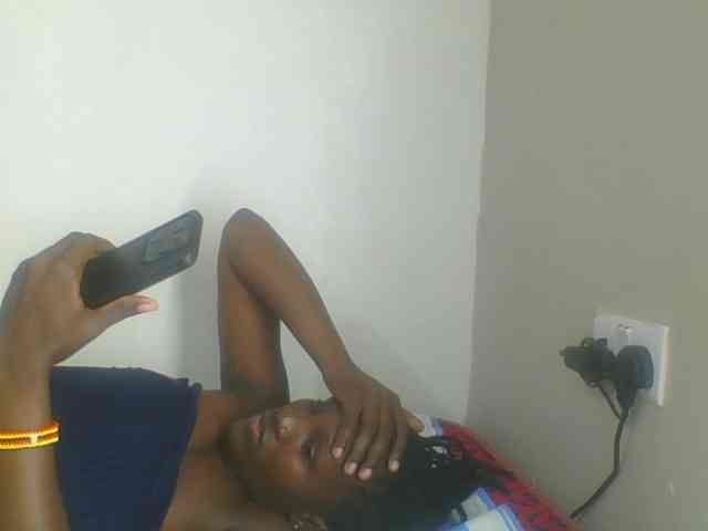 Smilingbeibylove webcam