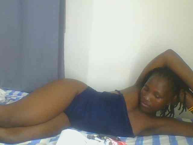 Smilingbeibylove webcam