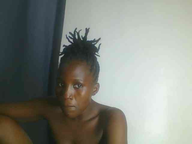 Smilingbeibylove webcam