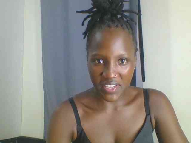 Smilingbeibylove webcam