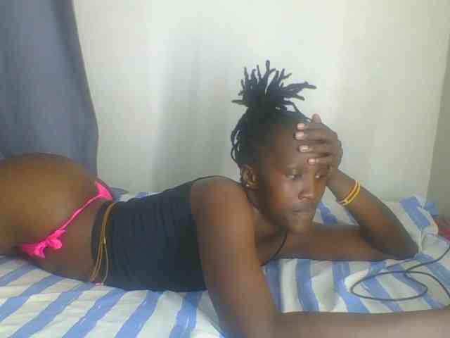 Smilingbeibylove webcam