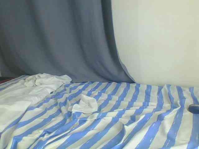 Smilingbeibylove webcam