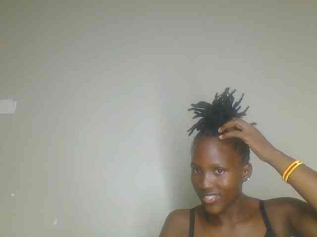 Smilingbeibylove webcam